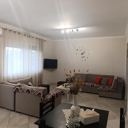 Melina House * Sarandë