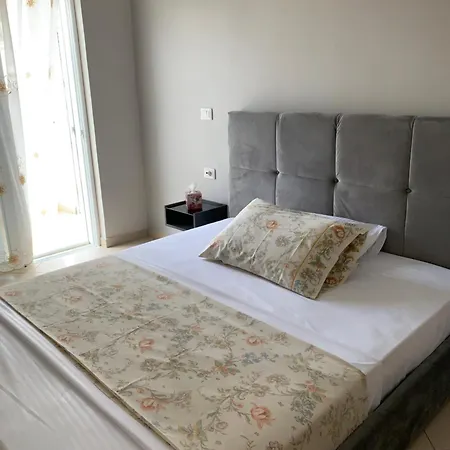 Melina House Apartment *
