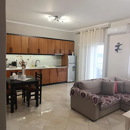 Melina House